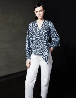 Ganni V-neck Tiger-print Cotton Wrapped Shirt Top -J.Lindeberg Shop 68237