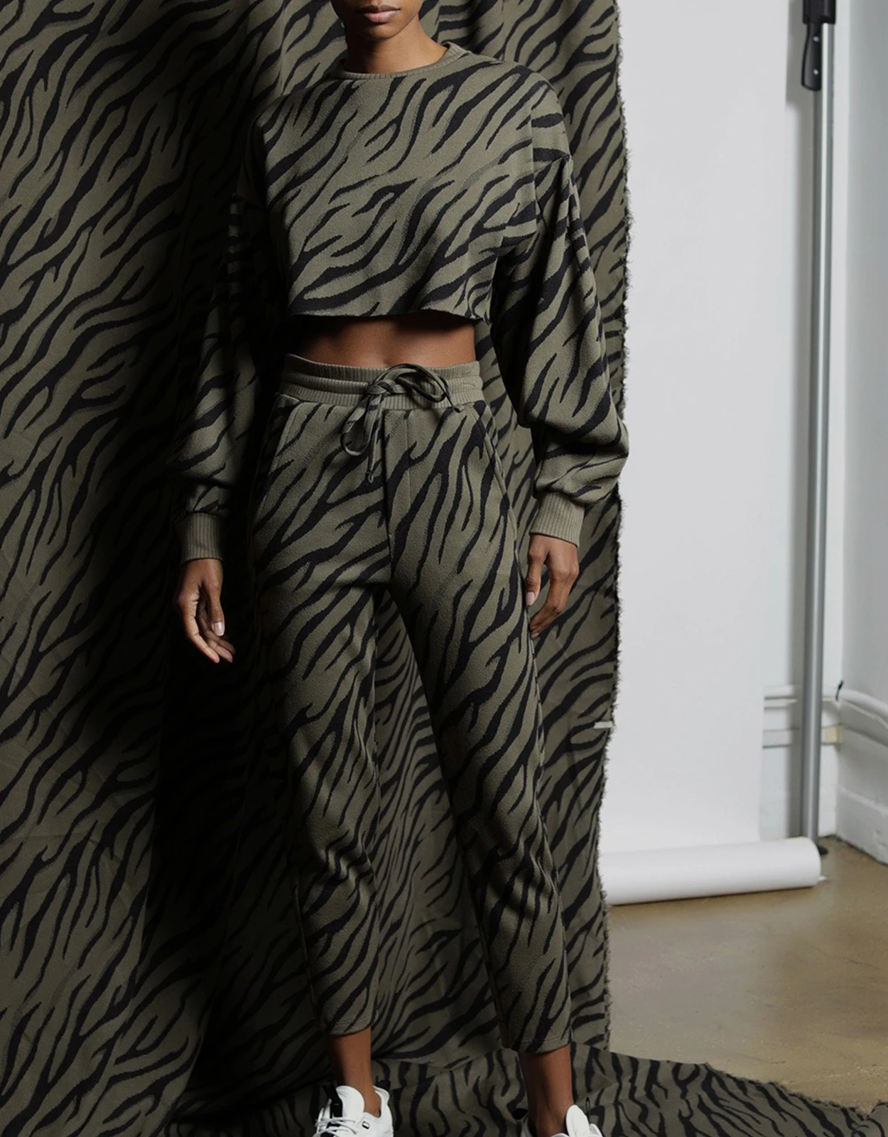 Twenty Montreal Bali Tiger Hyper Reality Knit Balloon Sleeve Cropped Top 5 Twenty Montreal Bali Tiger Hyper Reality Knit Balloon Sleeve Cropped Top - Image 5